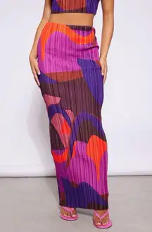 PrettyLittleThing Printed Plisse Pleated Maxi Skirt