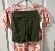 Women's Love Life 2 piece Camo outfit Size S