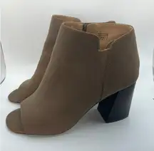 Market & Spruce Taupe Peep Toe Booties‎ Size 9 Faux Suede Zip Block Heel Shoes