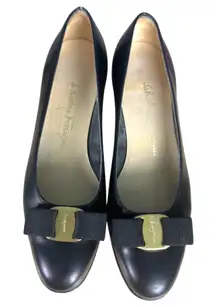 Salvatore Ferragamo Black Leather Round Toe Bow Gold Chunky Heel Pumps 7.5