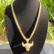 Gold Chain Cuban 24in 8mm And Icy Diamond Bull Pendant Set
