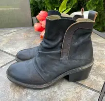 FLY London Black Leather Slouchy Ankle Boots Sz 6