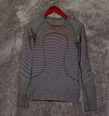 swiftly Tech long sleeve running gorepcore gym outdoor size 6