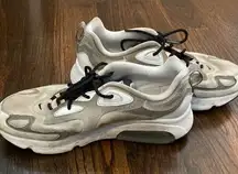 Nike air 200 in white and black laces