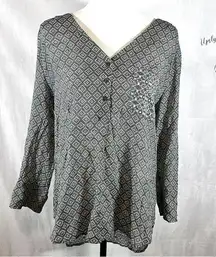 gray and white multi print Henley top size XL