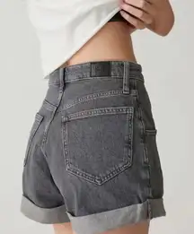 Urban Outfitters Carrie Denim Short NWOT Size 24