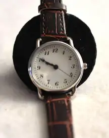Casual Classic Silver Tone Brown Faux Leather Band New Battery Working Watch