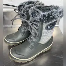 Bogs women’s Arcata Knit winter Boots size 8
