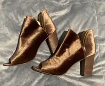 Steve Madden Shoes Steve Madden Kaitt Velvet‎ Booties size 8