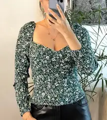 Reformation crop top floral green long sleeve smocked back size 10