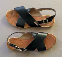 LES TROPEZIENNES HILIANA Crossover flat sandals