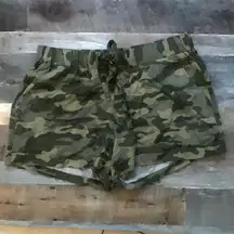 GAP flowy camo camouflage‎ print shorts