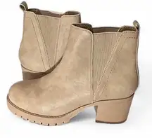 Mía Stylish Tan Ankle Boots for Women