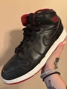 Air Jordan 1 Retro Mid GS 'Black Gym Red'