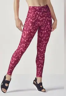 Fabletics  | Berry Bonsoir Define Powerhold Leggings | Size XS