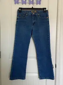 EUC | Bill Blass women’s medium wash stretch bootcut jeans — size 6 petite