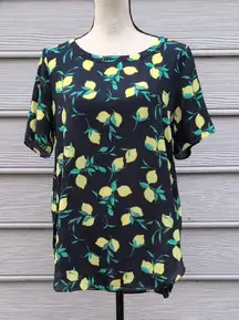 Banana Republic Lemon Print Top Banana Republic Lemon Print Short Sleeve Blouse