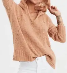 American Eagle AEO Jegging Fit tan V Neck Hooded Sweater