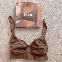 Skims seamless sculpt bra