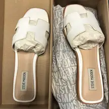 Steve Madden Hadyn White Leather Sandals.