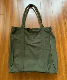 green tote bag