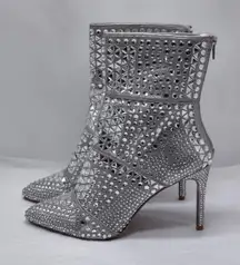 Steve Madden Crossing Silver Rhinestone Ankle Boots 10M Sparkle Stiletto Heels