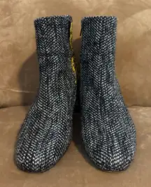 Coral blue women’s tweed Black and White Ankle Boots size 39‎