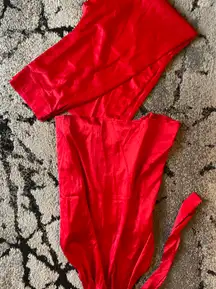 ⚠️SOLD⚠️Red Silk Set