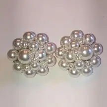 Vintage Japan White Faux Pearl Cluster Bead Beaded Clip On Earrings