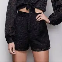 Good American Women's Midnight Black Leopard Print Satin Burnout‎ Shorts Size 26