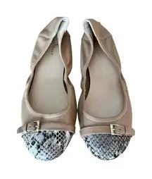 Womens 8.5B Cole Haan Ballet Flats Beige Leather Snake Skin Cap Toe Shoes D41746