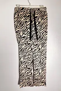 Victoria’s Secret Zebra Print Pajama Pants Small Short Animal Print Lounge