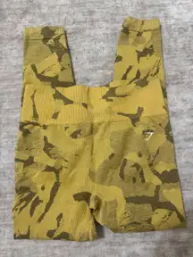 Gymshark Adapt Camo Seamless leggings size large 