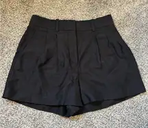 Aritzia Babaton Pleated Shorts