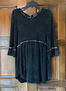 POL Top Shirt Tunic Womens Small Black Oversized Faded Distressed Babydoll