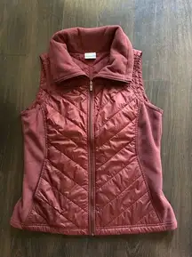 Columbia Vest Women’s Medium Mix It Around Maroon Quilted Zip Up Water Resistant