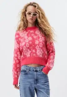 Floral Jacquard Sweater Pink Floral Print Size Medium Cropped Fit lightweight