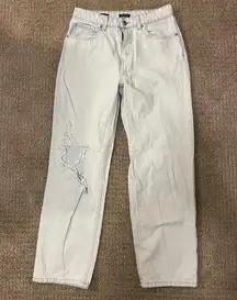 Light/Bleach Wash Ripped Jeans