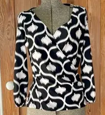 Chiara Boni Black & White Ikat Wrap Top Long Sleeve Stretch Knit Size Small 🍄