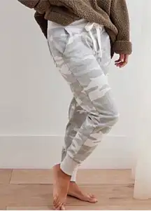 Aerie Camo Jogger Soft & Comfy Sweatpants Size L