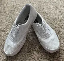 VANS White & Gray Checkerboard Shoes Lace Up Low Tops Women's Size 9.5