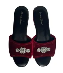 Womens Daniel Green Marta Ruby Embellished Velvet Comfort Cushioned Slippers 6.5