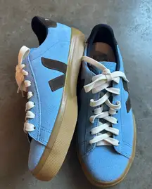 Veja campo bold sneakers blue black Nwob size 6