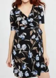 Motherhood Maternity Wrap Black and Blue Floral Dress Size Large Slinky Material