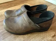 Professional Clog Antique Brown Size 39