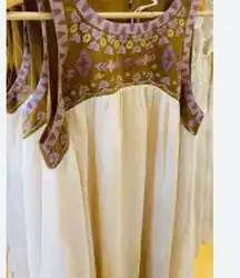 Mystree  | NWT Embroidered Yoke Dress Crinkle Chiffon Taupe Nude Lavender | Large