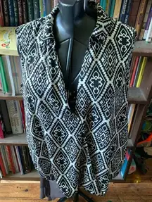 Daniel Rainn black & white drape XL crossover sleeveless blouse