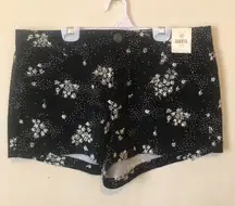 SO Daisy Shorts