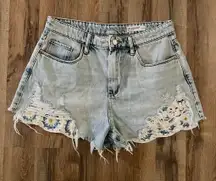 Blank NYC The Barrow Denim Jean Short Floral Crochet Appliqué  Size 30