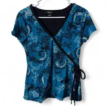 Y2K Style & Co. Wrap Top Blue and White Paisleys boho cottage core size medium